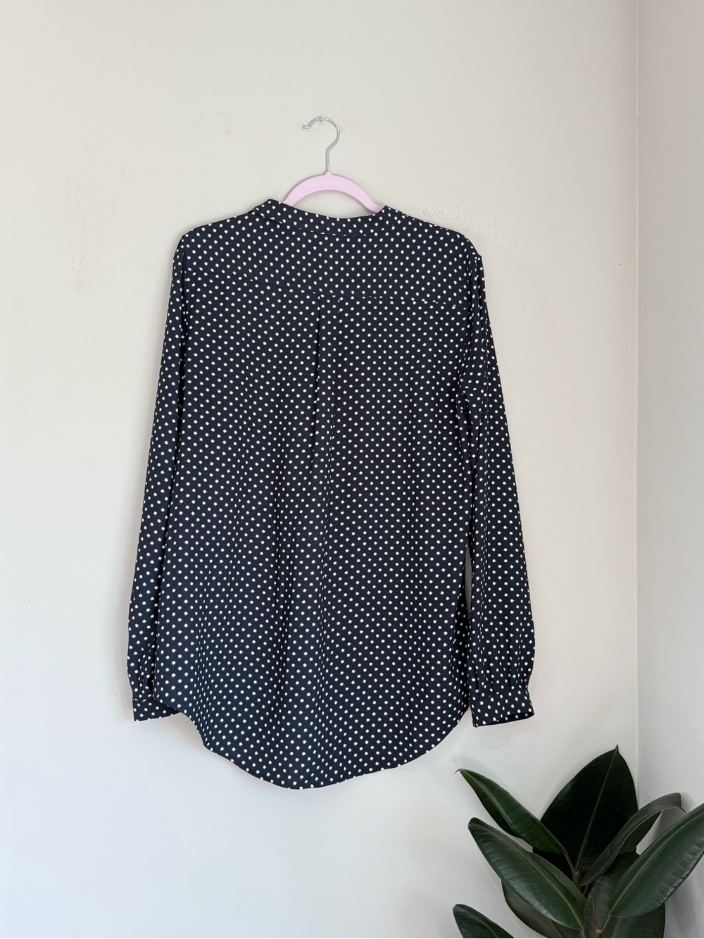 Equipment Femme Star Print Button Front Blouse Navy White Size L - Picture 5 of 5